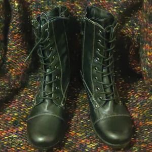 🎈💯Guess Combat Boots, NWOT, Sz 9.5